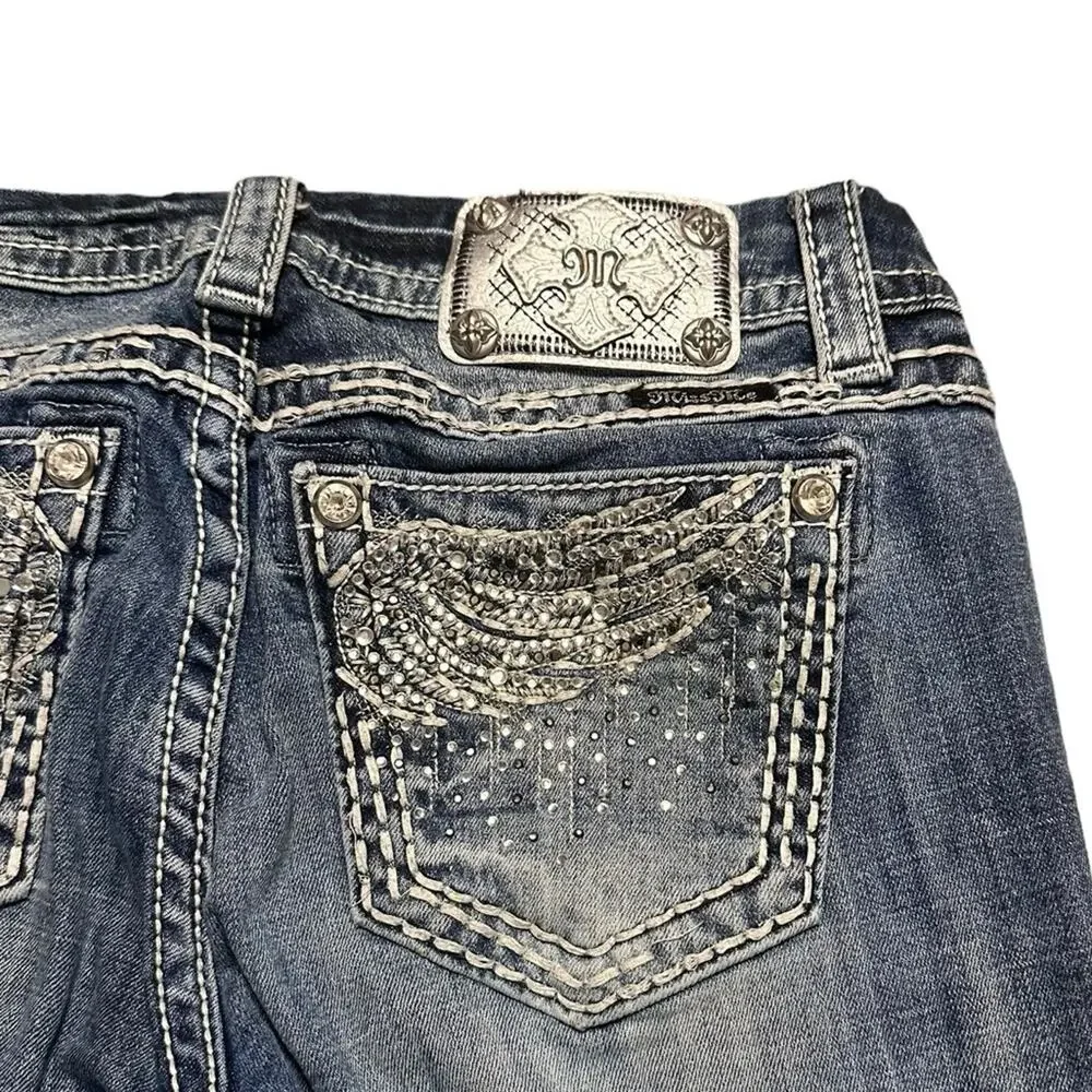 Miss Me Mid-Rise Easy Crop Jeans size 27 Distressed Embellished JE8344EC - Picture 9 of 10